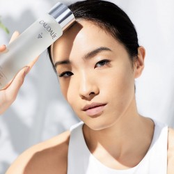 CAUDALIE Vinoperfect Glycolic Luminosity Essence 150ml