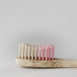 BANBU Cepillo de Dientes de Bambú Medio color Rosa