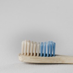 Brosse à dents en bambou dur bleu BANBU