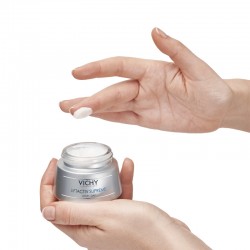 VICHY Liftactiv Supreme Anti-Wrinkle Cream for Normal and Combination Skin corrects signs of fatigue