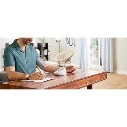 Monitor digital básico de pressão arterial de braço OMRON M2 HEM-7121J-E