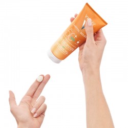 Vichy Solar Dry Touch Gesichtsemulsion mit Farbe SPF50 50ml