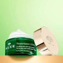 Nuxe Nuxuriance Ultra Global Anti-Aging Night Cream 50ml frasco aberto sobre fundo verde
