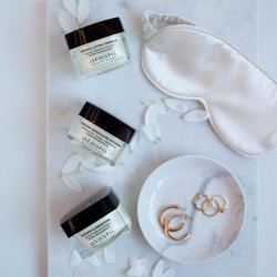 ATASHI Cofre Terapia Crema Hidratación Intensa 50 ml + Crema Lifting-Firmeza 50 ml