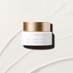 Clarins Nutri-Lumière Crema Revitalizante Antimanchas SPF 15 50ml